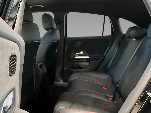 Mercedes-Benz GLA 220