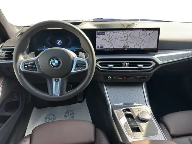 BMW 330