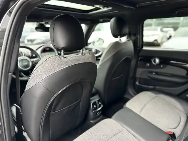 MINI Cooper Clubman