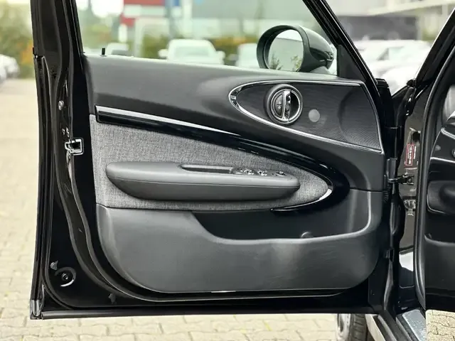 MINI Cooper Clubman