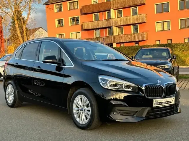 BMW 218
