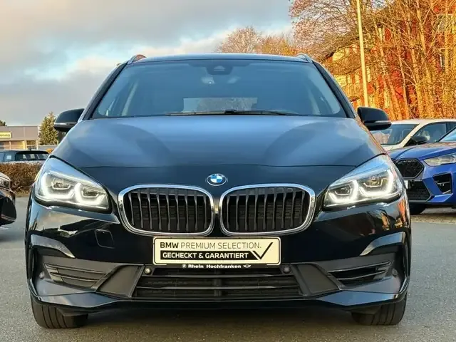 BMW 218