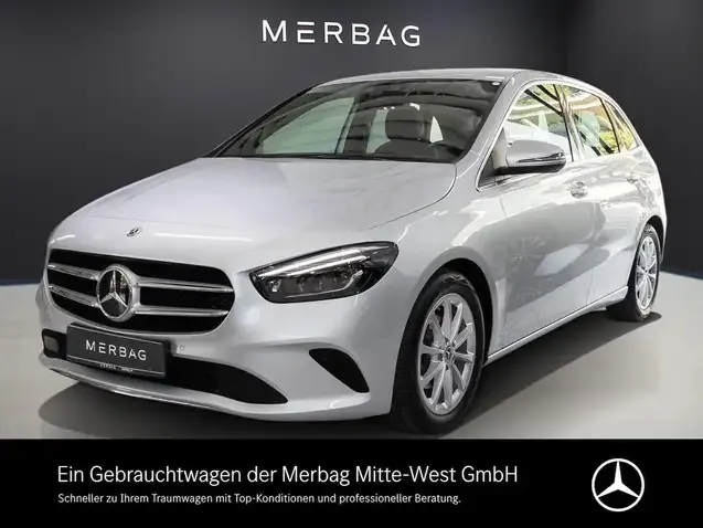 Mercedes-Benz B 180