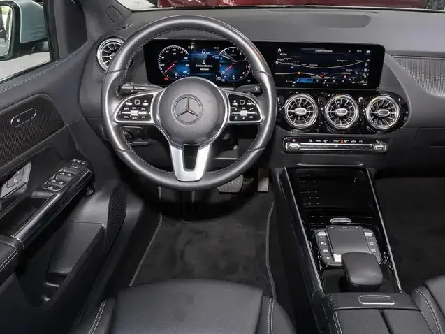 Mercedes-Benz B 180
