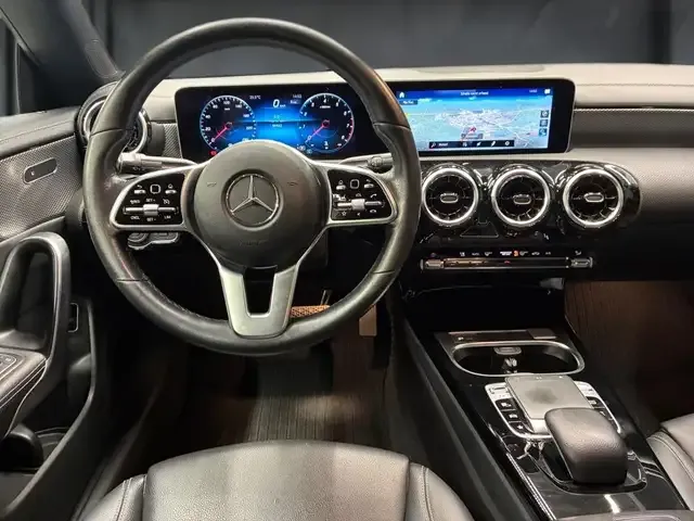 Mercedes-Benz CLA 180