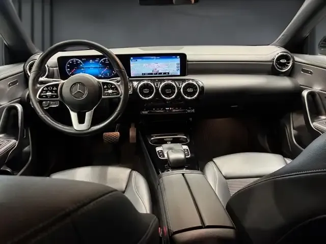 Mercedes-Benz CLA 180