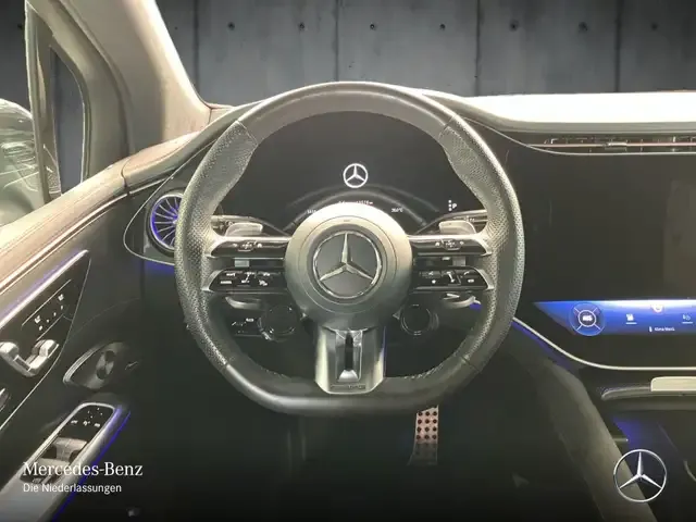 Mercedes-Benz EQE 43
