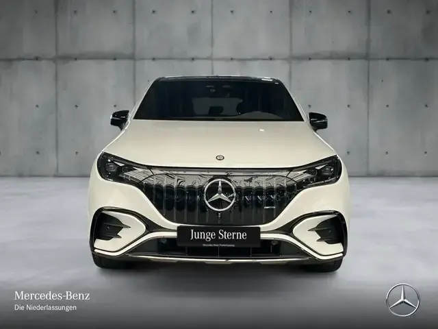Mercedes-Benz EQE 43