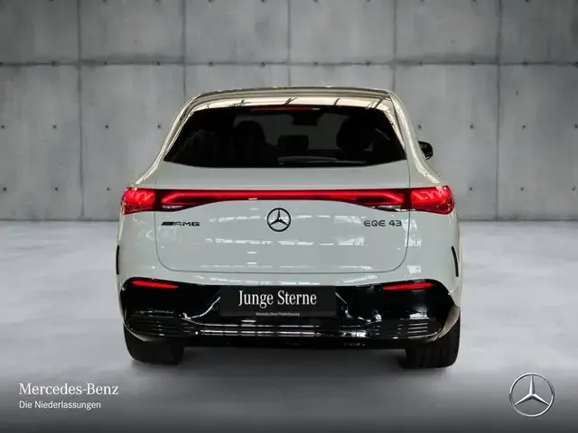 Mercedes-Benz EQE 43