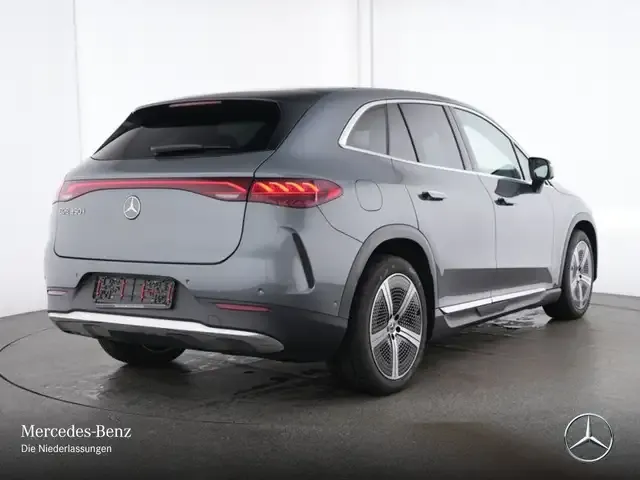 Mercedes-Benz EQE SUV