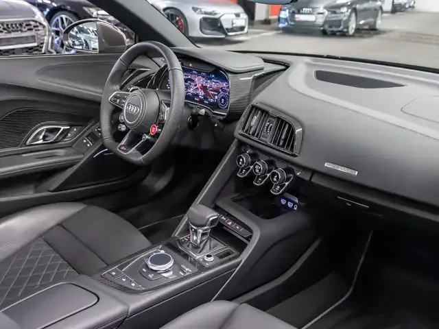 Audi R8