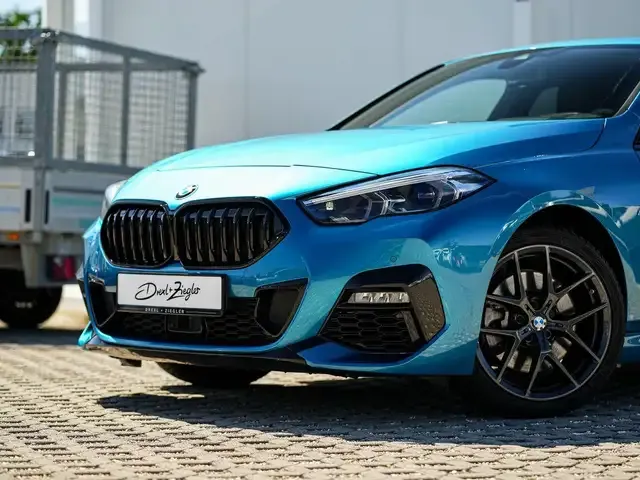 BMW 220