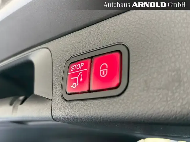 Mercedes-Benz GLB 220