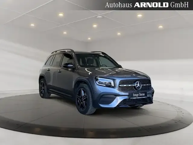 Mercedes-Benz GLB 220