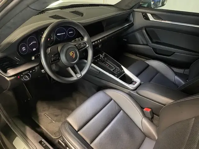 Porsche 992