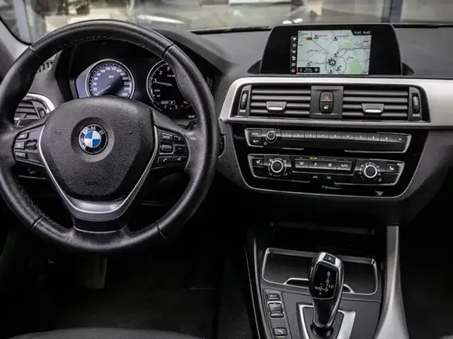 BMW 120