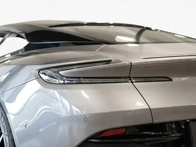 Aston Martin DB11