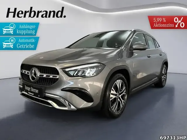 Mercedes-Benz GLA 220