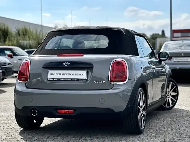 MINI Cooper Cabrio