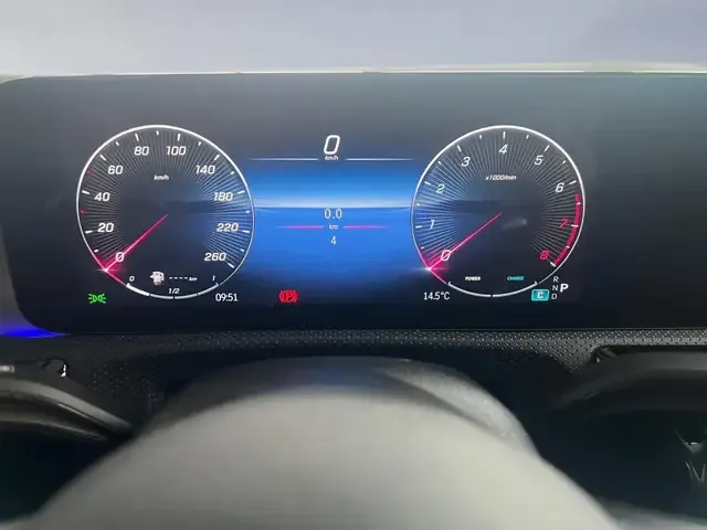 Mercedes-Benz CLA 200