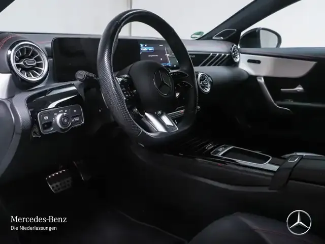 Mercedes-Benz CLA 35 AMG