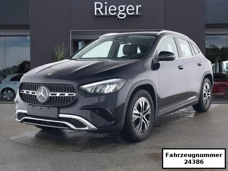 Mercedes-Benz GLA 200