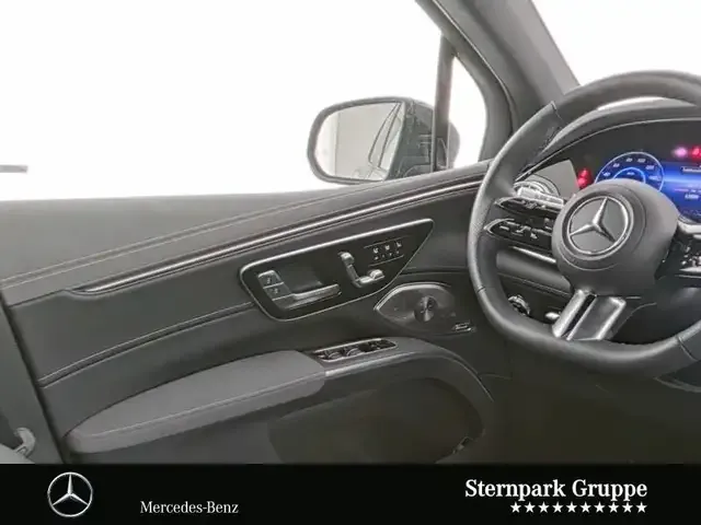 Mercedes-Benz EQS SUV