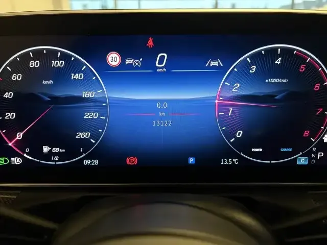 Mercedes-Benz CLE 200