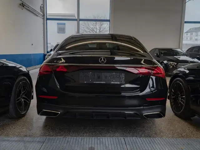 Mercedes-Benz E 200