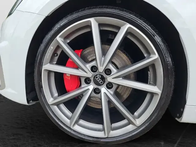 Audi TTS