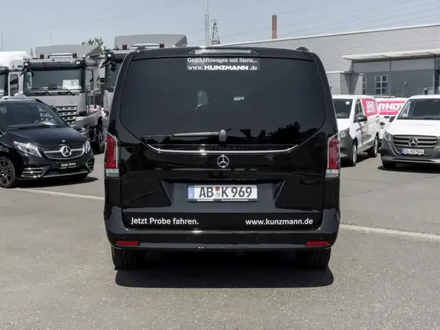 Mercedes-Benz V 250