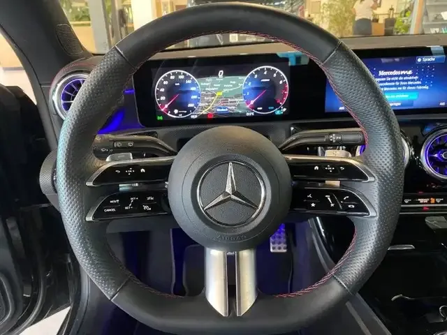 Mercedes-Benz CLA 180