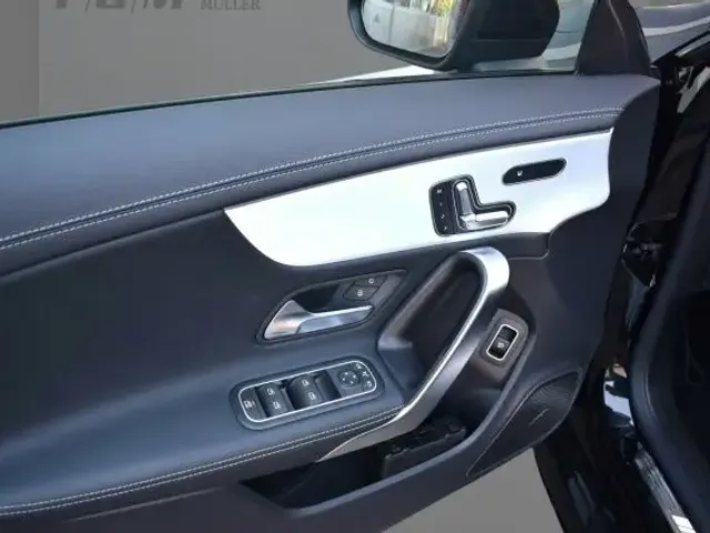 Mercedes-Benz CLA 35 AMG