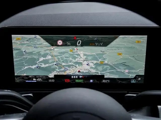 Mercedes-Benz EQB 350