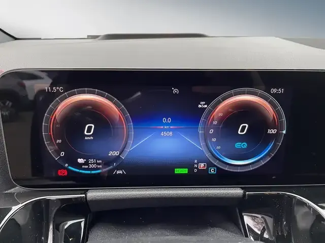 Mercedes-Benz EQA 300