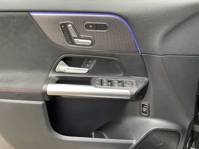 Mercedes-Benz EQA 300