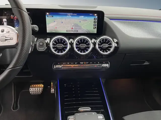 Mercedes-Benz EQA 300