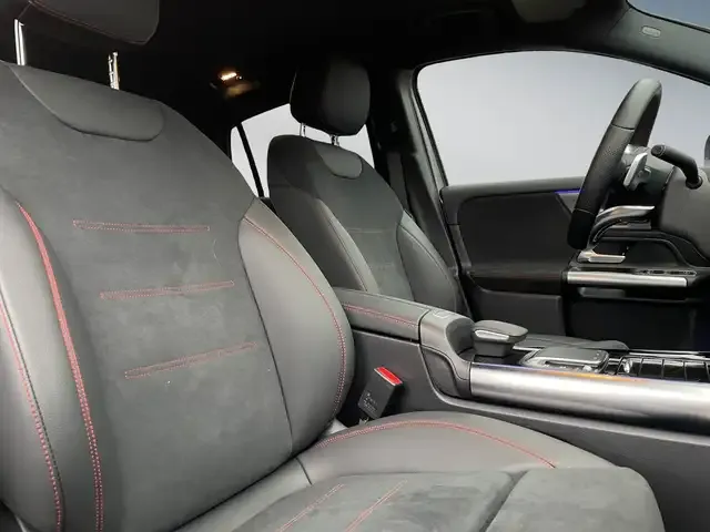 Mercedes-Benz EQA 300