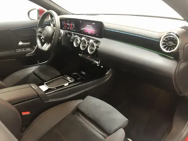 Mercedes-Benz CLA 35 AMG