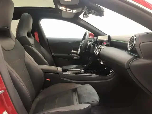 Mercedes-Benz CLA 35 AMG