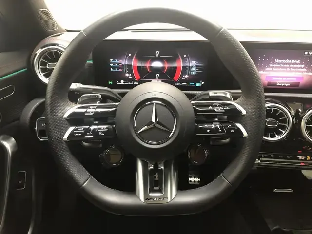 Mercedes-Benz CLA 35 AMG
