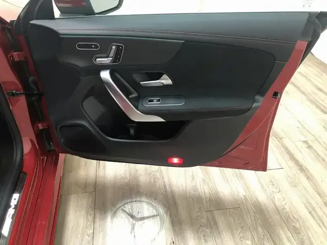 Mercedes-Benz CLA 35 AMG