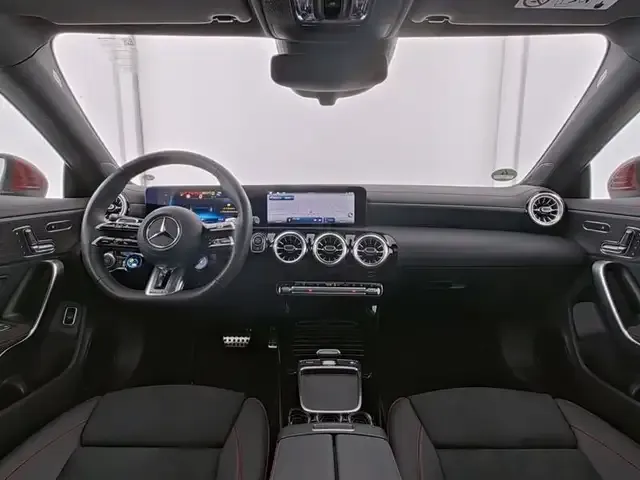 Mercedes-Benz CLA 35 AMG
