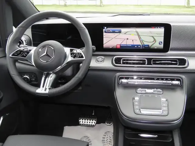 Mercedes-Benz V 250