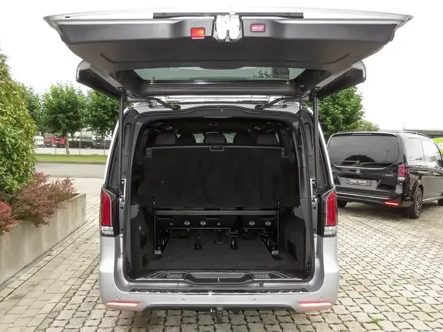 Mercedes-Benz V 250