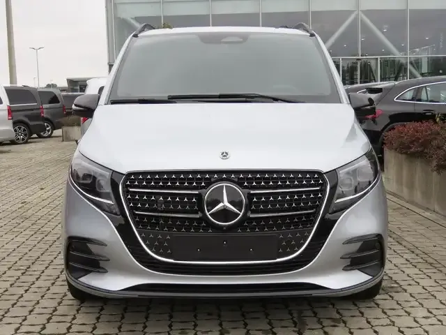 Mercedes-Benz V 250