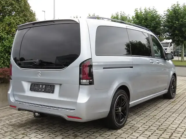 Mercedes-Benz V 250