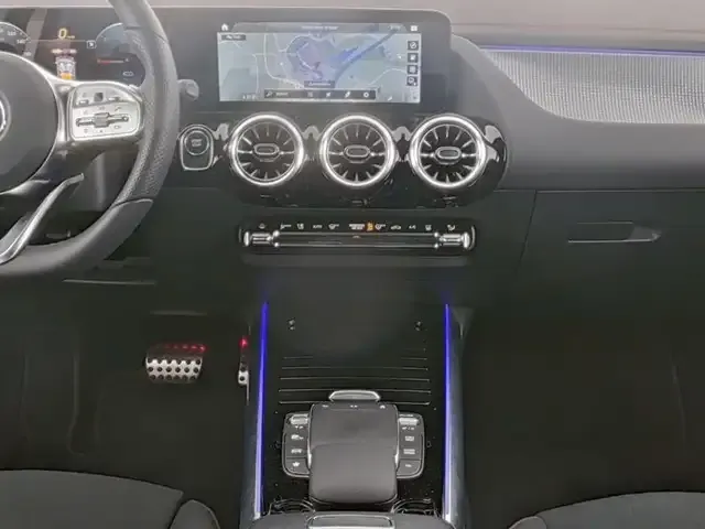 Mercedes-Benz EQA 300