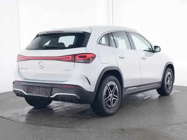 Mercedes-Benz EQA 300