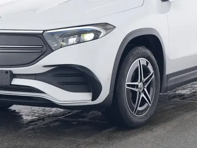 Mercedes-Benz EQA 300